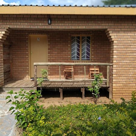 Sunshinevibe Guest House Kasane Exteriör bild