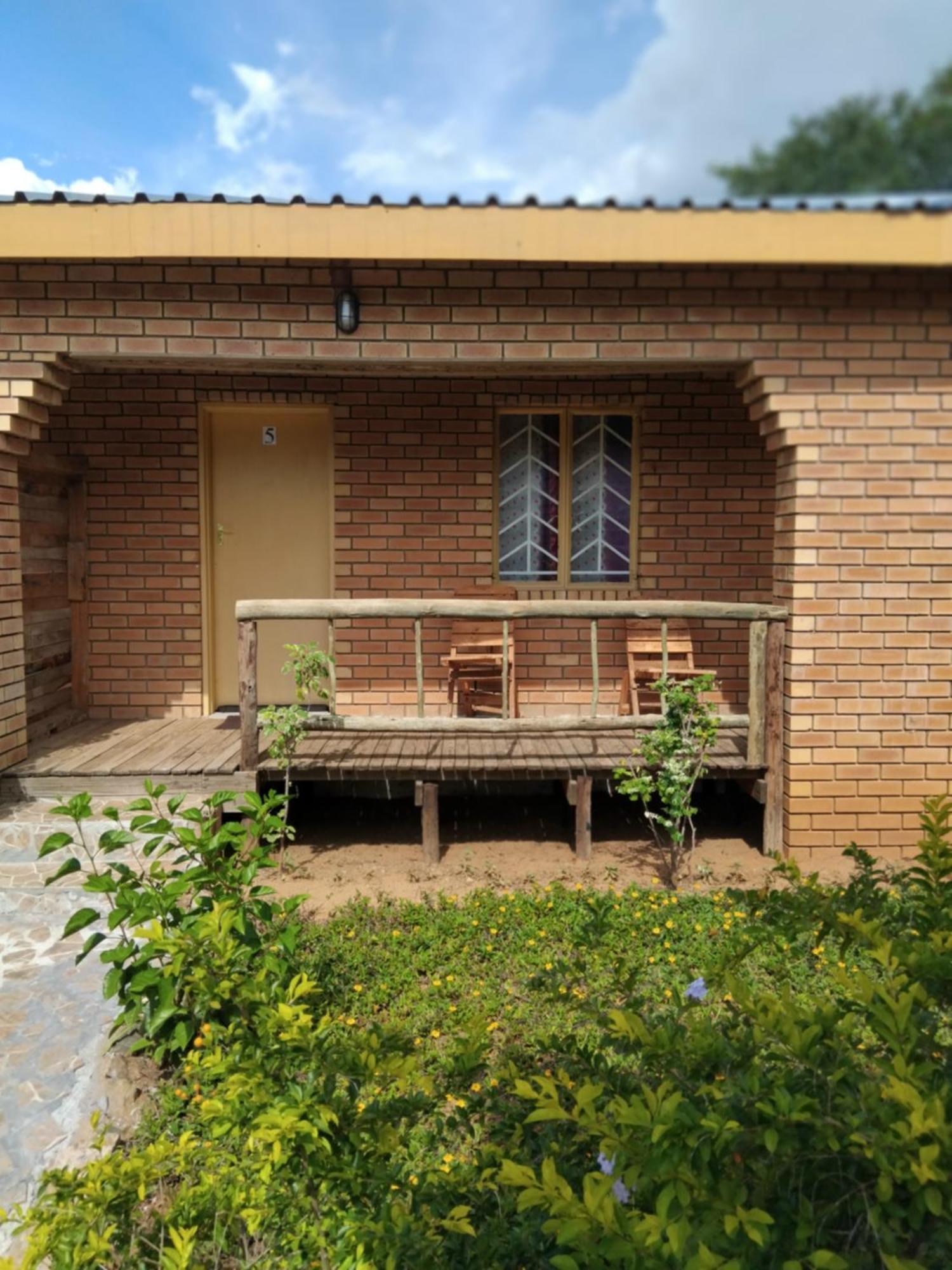 Sunshinevibe Guest House Kasane Exteriör bild
