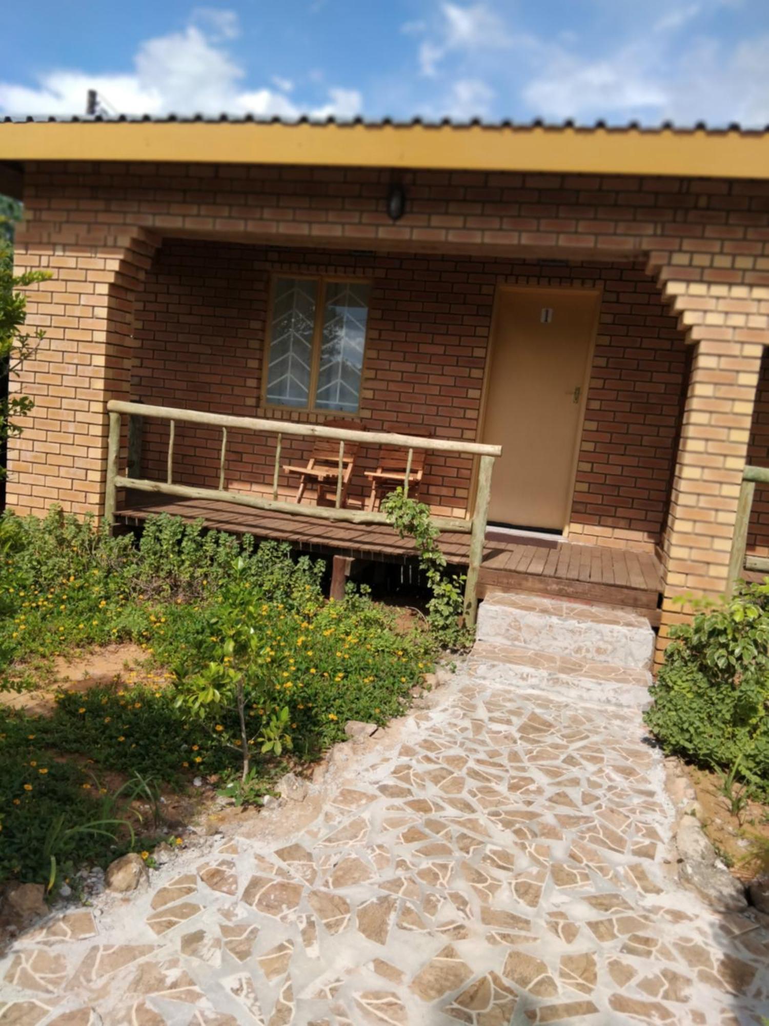 Sunshinevibe Guest House Kasane Exteriör bild